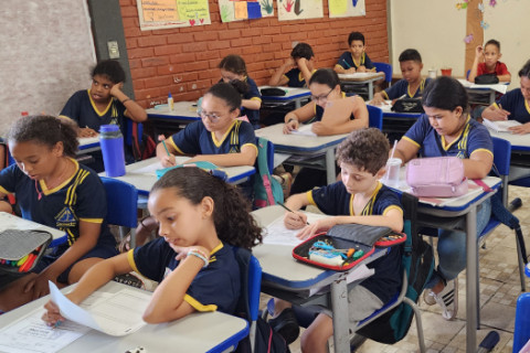 Governo de Minas promove formação para prevenir a violência nas escolas e fomentar a cultura de paz