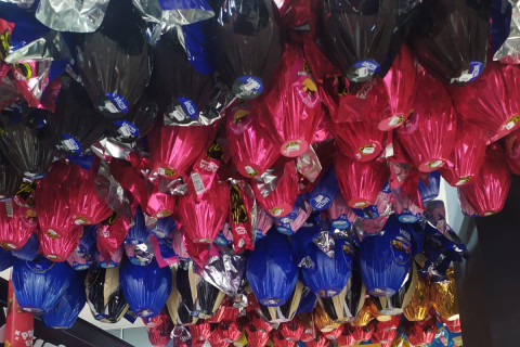 Procon de Ubá alerta para variações de até 66% nos preços de chocolates de Páscoa