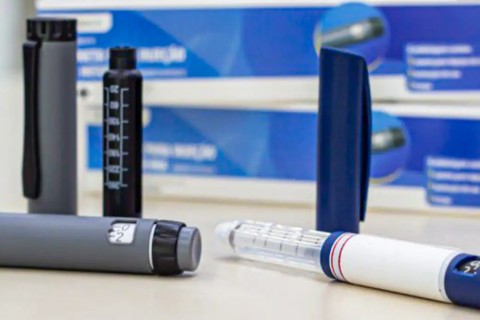 Uso de canetas emagrecedoras por idosos requer cuidados, diz geriatra