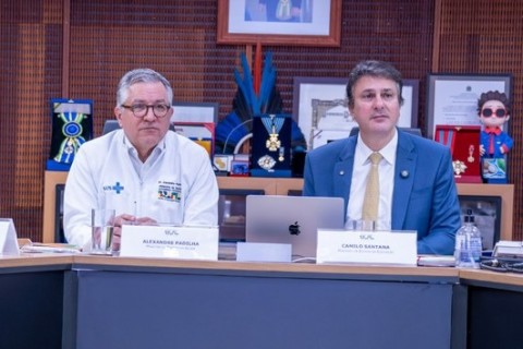 Cursos de medicina com baixo desempenho terão vestibular suspenso e diminuição de vagas