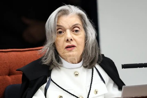 Cármen Lúcia vota para condenar Eduardo Bolsonaro por difamação