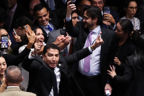 Senado rejeita indicação de Messias para o STF