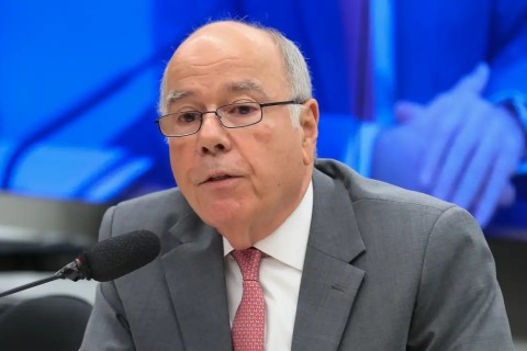 Itamaraty tenta retirada de políticos brasileiros via Jordânia