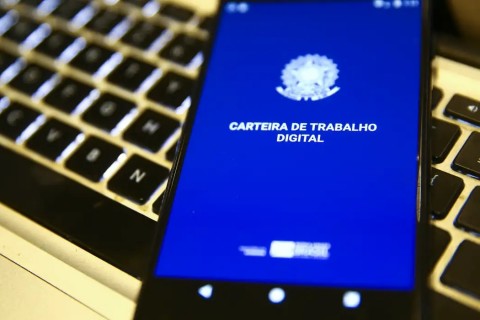 Taxa de desemprego cai para 5,3%, a menor para o trimestre até agosto