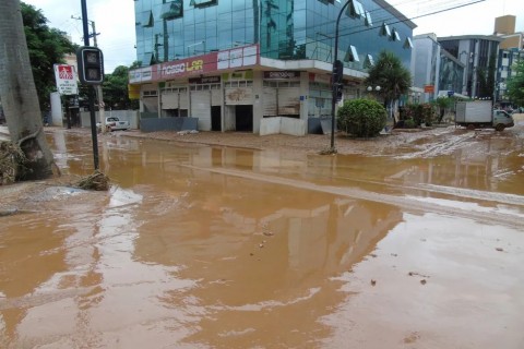 UBÁ CONFIRMA PRIMEIRA MORTE POR LEPTOSPIROSE APÓS ENCHENTES E INVESTIGA 41 CASOS SUSPEITOS