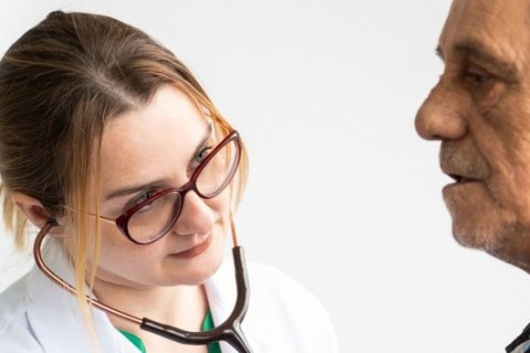Saúde alerta sobre aumento de casos de gripe e libera mais R$ 50 milhões para reforçar atendimento no SUS