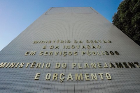 Governo libera R$ 5,2 bilhões para reforçar assistência social e saúde