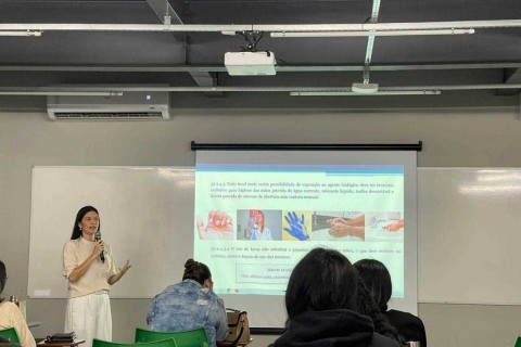Ação Conjunta Cerest e Vigilância Sanitária: Palestra sobre Biossegurança, Vigilância Sanitária e Licenciamento Sanitário para Estabelecimentos de Estética