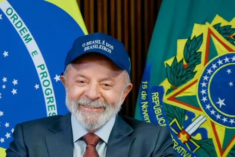 Lula diz que "não tem pressa" para aplicar reciprocidade contra os EUA