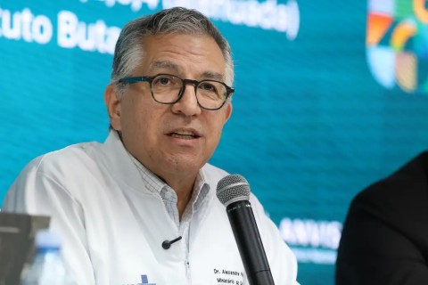 Anvisa aprova registro de vacina 100% nacional contra dengue