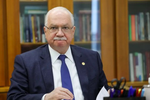 Edson Fachin é eleito presidente do STF; Moraes será o vice