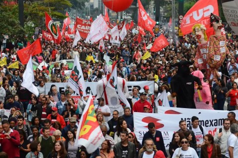Isenção do IR é vitória dos trabalhadores, dizem centrais sindicais