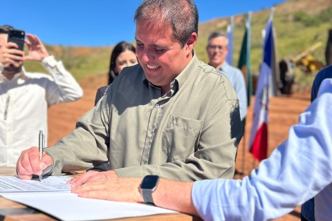 Prefeitura marca novo capítulo para a educação com lançamento da pedra fundamental da sede própria do IF Sudeste MG