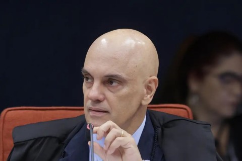 Moraes determina transferência de Bolsonaro para Papudinha