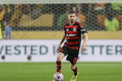 Flamengo encara Bayern por vaga nas quartas do Mundial