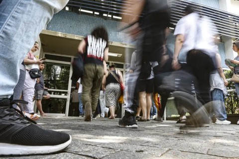 Entenda como é calculada a nota das provas objetivas do Enem 2025