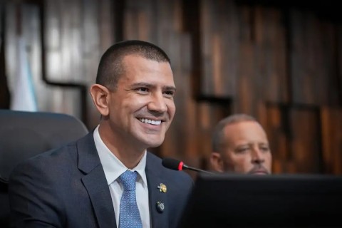 Fux nega pedido de Douglas Ruas para assumir governo interino do Rio
