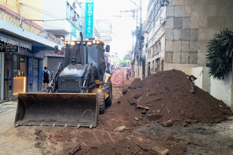 Prefeitura amplia ações de reconstrução e restabelecimento após enchente