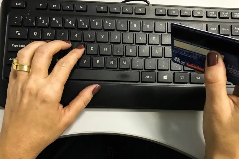 Associação pede inclusão de sites dos EUA em lista de pirataria