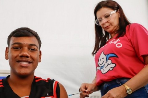 Ministério da Saúde amplia prazo de resgate vacinal contra o HPV para jovens de 15 a 19 anos até 2026