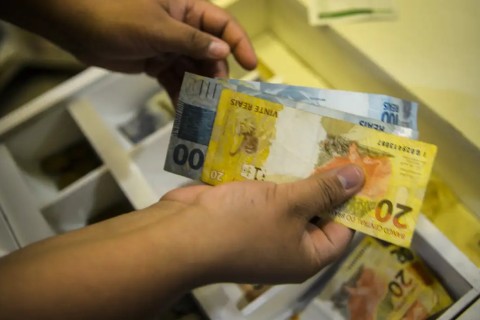 Novo Desenrola renegocia quase R$ 12 bilhões em dívidas
