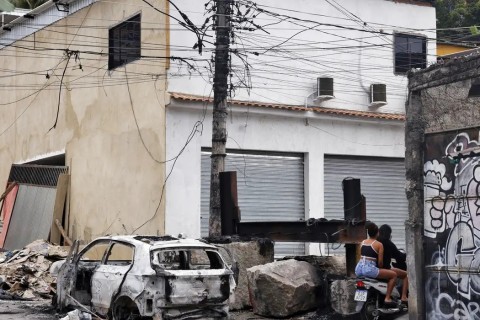 Estudo mostra que 4 milhões de pessoas estão sob domínio armado no Rio