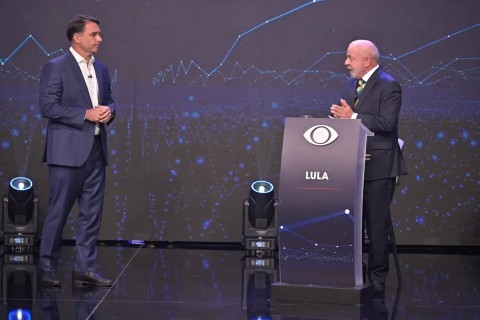 Campanha de Lula apresenta acordo com Flávio para abrir sigilos