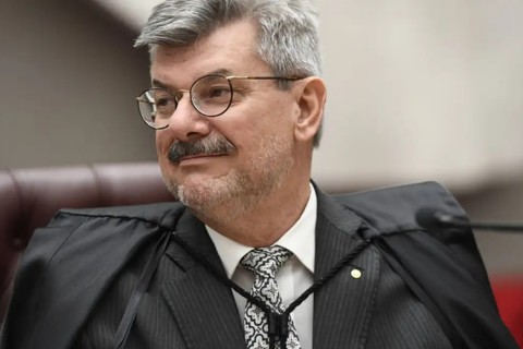 Ministro do STJ nega importunação sexual e pede licença de 90 dias