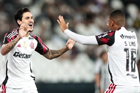Brasileirão: Flamengo vence e mantém Botafogo na zona de rebaixamento