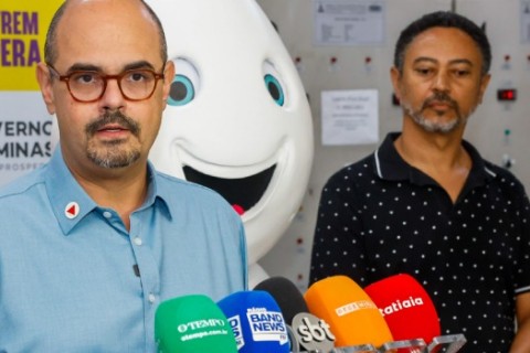 Governo de Minas acompanha chegada do primeiro lote gratuito da vacina contra o vírus sincicial respiratório