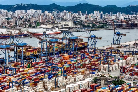 Empresas afetadas por tarifaço terão acesso a socorro de R$ 18,5 bi