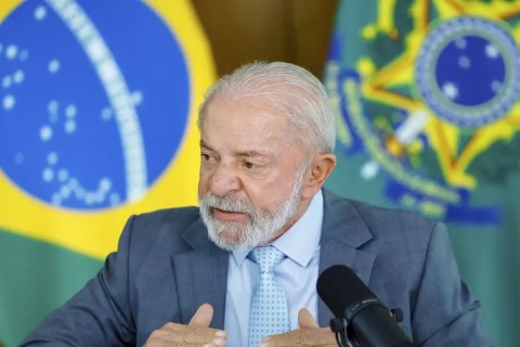 Lula envia ao Congresso projeto de lei pelo fim da escala 6x1