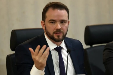 Governo propõe subsídio de R$ 1,20 ao diesel após impasse do ICMS