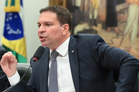 Moraes comunica Câmara sobre perda do mandato de Ramagem