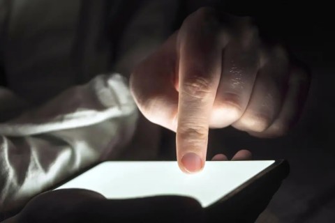 Lei amplia punição a crimes sexuais online contra crianças; entenda