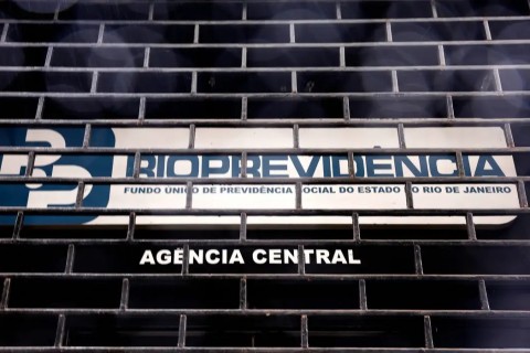 Operação contra Castro mira aportes de R$ 3,6 bi em fundos do Master