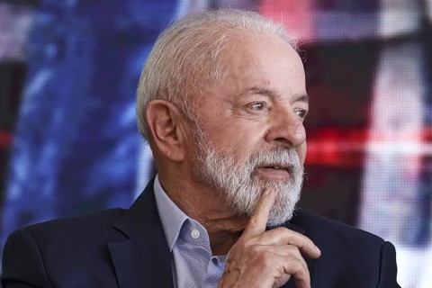 Lula propõe feriado nacional em 2 julho
