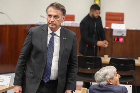 Recurso de Bolsonaro cita cerceamento de defesa e pede revisão da pena
