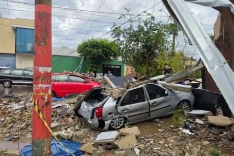 SP: Defesa Civil reforça ajuda a locais atingidos por temporais