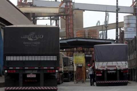 Após MP e resoluções, caminhoneiros descartam paralisação nacional