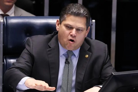 Alcolumbre vai promulgar fim da escala 6x1 nesta sexta