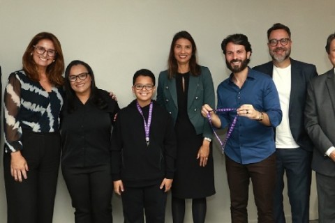Minas Gerais é o primeiro estado a reconhecer oficialmente o cordão de fita de identificação para pessoas com doenças raras